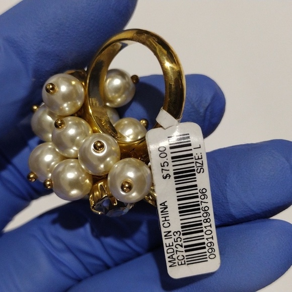 J. Crew Gold Ring with Pearls & Crystals Cluster - Women's Fashion Jewelry Sz. 7 - Picture 9 of 9